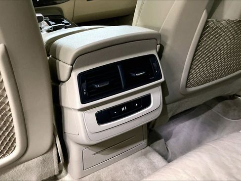 Used 2017 Audi Q7 3.0T Premium Plus w/ Premium Plus Package image 38