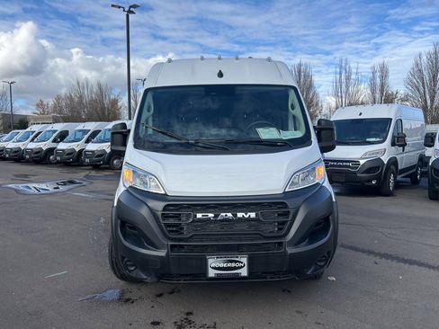 Used 2025 RAM ProMaster 2500 w/ Storage Group image 9