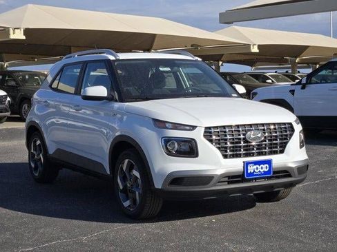 New 2026 Hyundai Venue SEL image 2