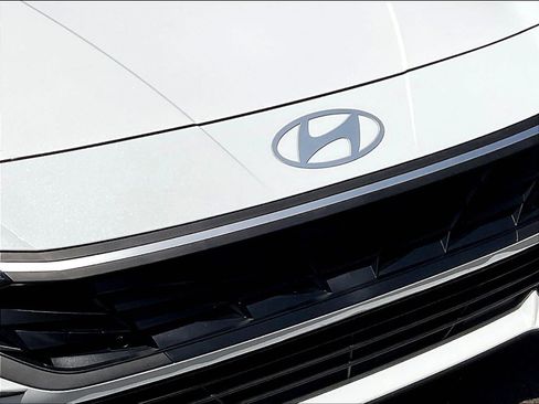 Certified 2026 Hyundai Elantra Sport FWD image 32
