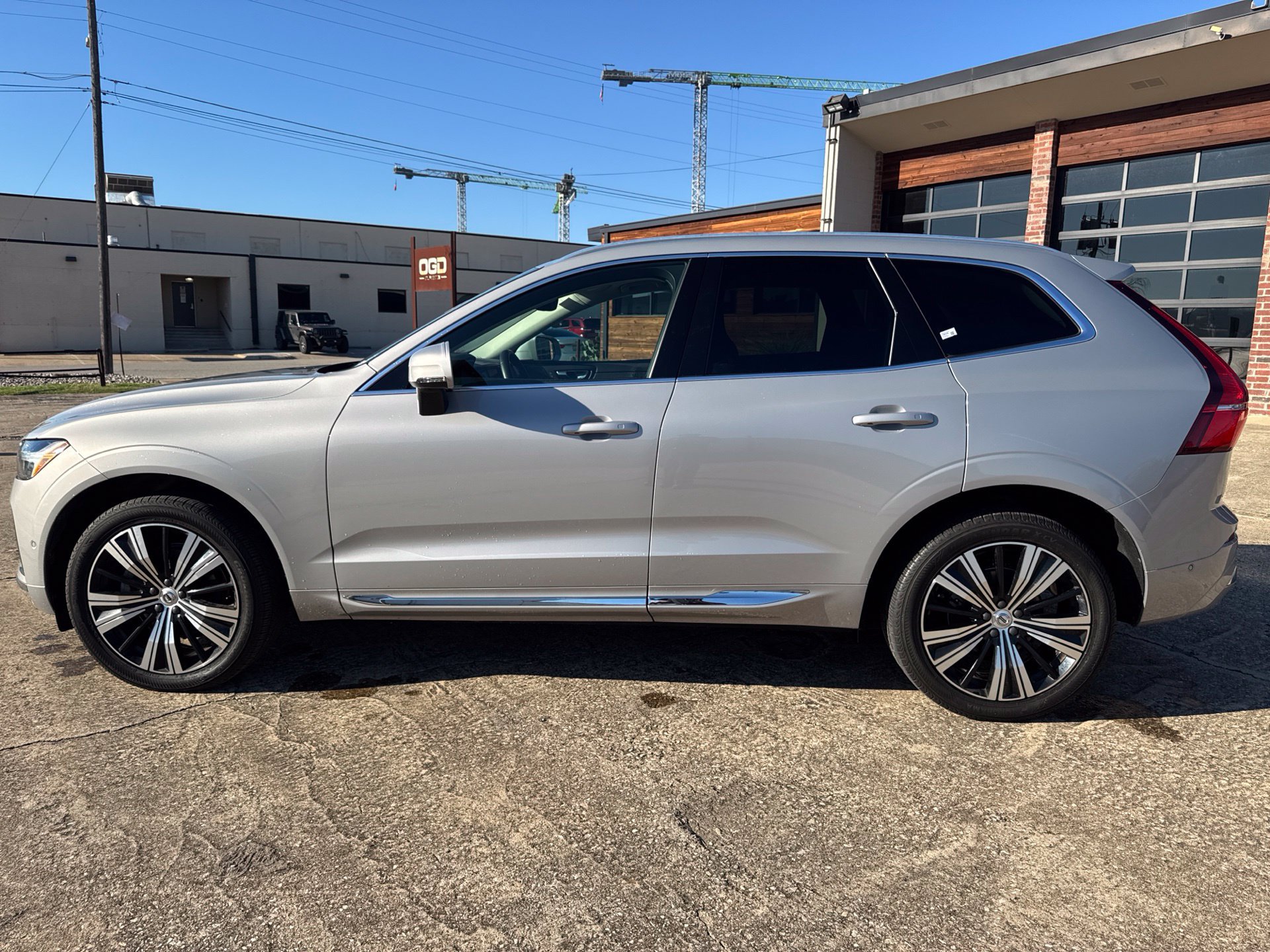 Used 2023 Volvo XC60 B5 Plus w/ Protection Package Premier FWD image 8