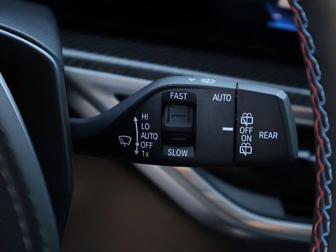 Used 2025 BMW X5 M60i AWD/4WD image 35