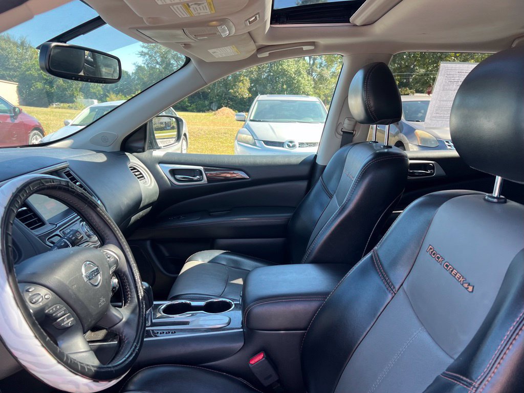 Used 2020 Nissan Pathfinder SL FWD image 7