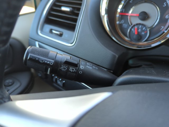 Used 2016 Chrysler Town & Country Touring w/ Driver Convenience Group FWD image 35