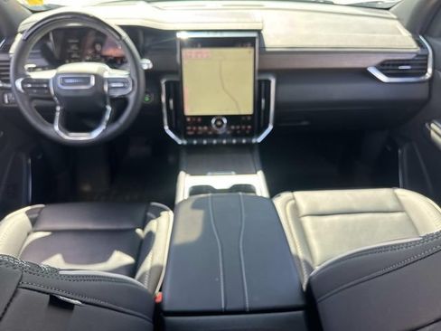 Used 2025 GMC Acadia Denali w/ Super Cruise Package FWD image 17