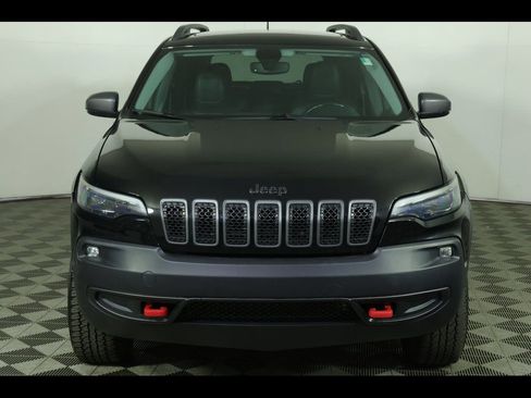 Used 2020 Jeep Cherokee Trailhawk w/ Comfort/Convenience Group AWD/4WD image 13
