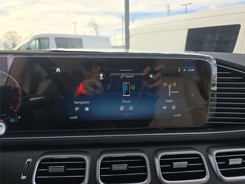 Used 2025 Mercedes-Benz GLE 350 4MATIC image 29