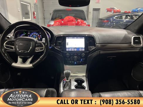Used 2021 Jeep Grand Cherokee SRT image 17