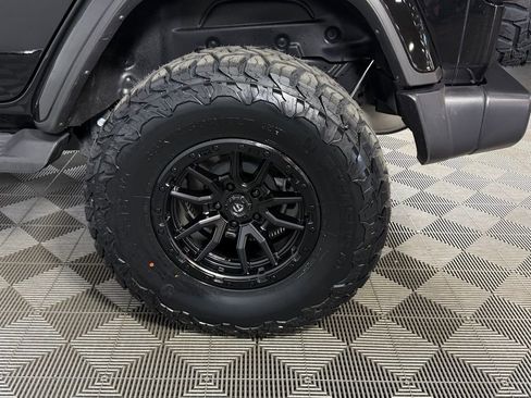 Certified 2025 Jeep Wrangler Sahara 4xe image 11