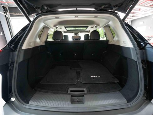 Used 2023 Nissan Rogue SL w/ SL Premium Package image 28