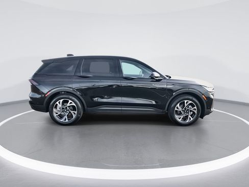 Used 2024 Lincoln Nautilus Premier w/ Jet Appearance Package image 9