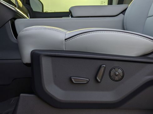 New 2026 Ford Expedition Max Platinum w/ Platinum Ultimate Package image 27