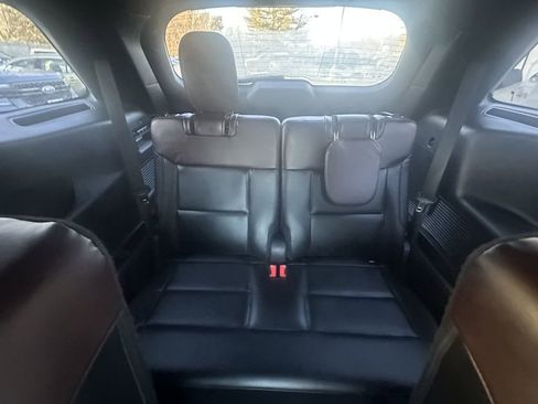 Used 2022 Ford Explorer Platinum w/ Equipment Group 601A image 11