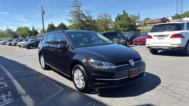 Used 2018 Volkswagen Golf SportWagen FWD image 3