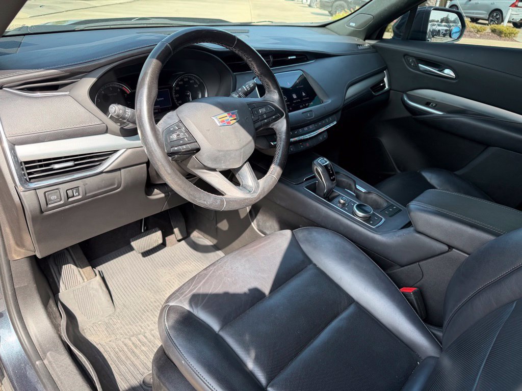Used 2019 Cadillac XT4 Premium Luxury w/ LPO, Radiant Package FWD image 11