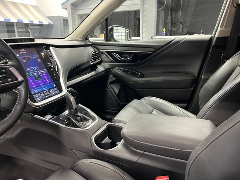 Used 2022 Subaru Outback Limited AWD/4WD image 18