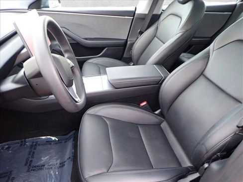 Used 2025 Tesla Model 3 Long Range image 8