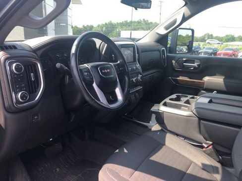 Used 2022 GMC Sierra 2500 SLE w/ SLE Value Package; AWD/4WD image 5