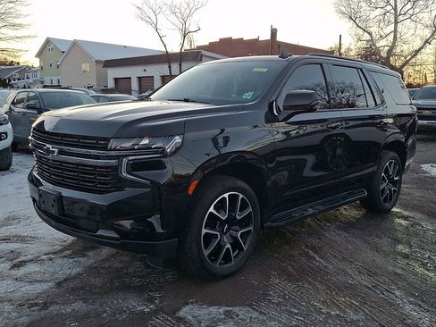 Used 2022 Chevrolet Tahoe RST w/ Sport Performance Package image 3