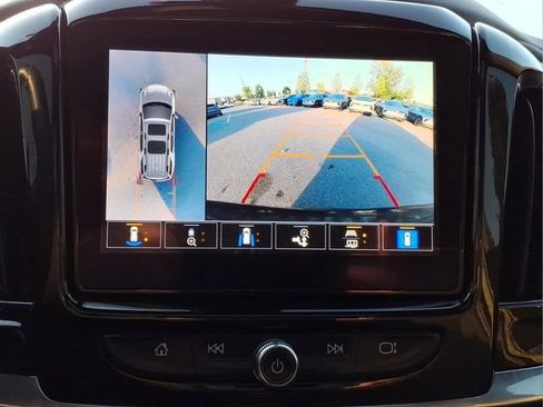 Used 2023 Chevrolet Traverse Premier w/ Redline Edition AWD/4WD image 21