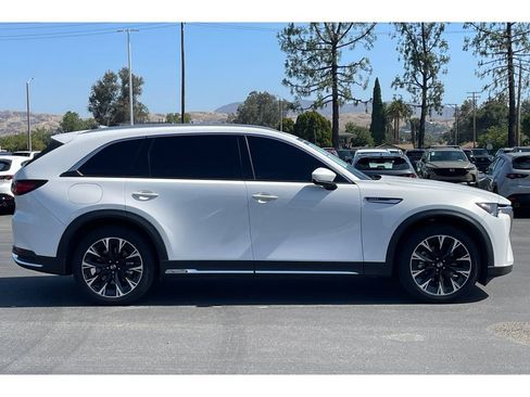 Certified 2024 MAZDA CX-90 Plug-In Hybrid w/ Premium Pkg AWD/4WD image 8
