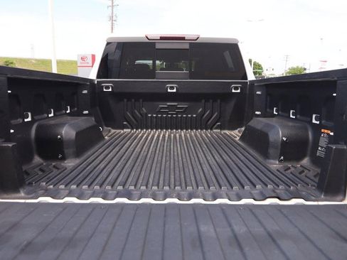 Used 2021 Chevrolet Silverado 1500 LTZ AWD/4WD image 7