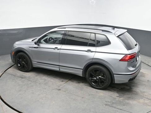 Used 2023 Volkswagen Tiguan SE R-Line image 37