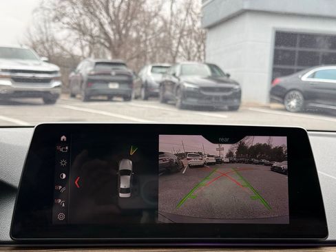 Used 2019 BMW 530i xDrive image 21