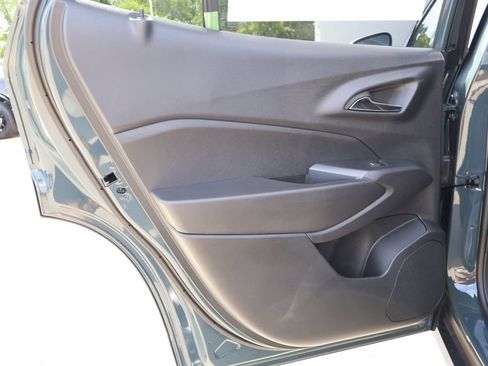New 2026 Chevrolet Trax LT w/ LT Convenience Package FWD image 24