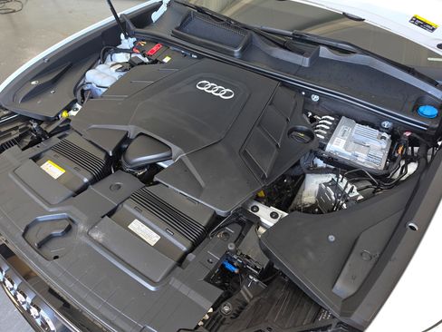 Used 2023 Audi Q8 Prestige AWD/4WD image 58