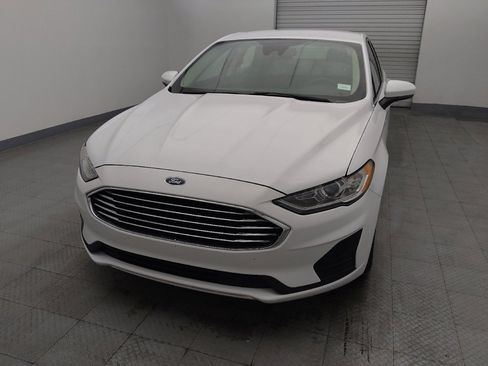 Used 2020 Ford Fusion SE image 15