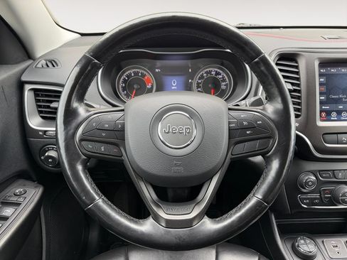 Used 2020 Jeep Cherokee Trailhawk w/ Cold Weather Group AWD/4WD image 23