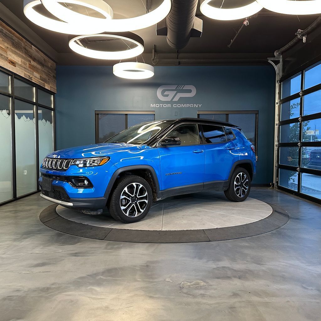 Used 2024 Jeep Compass Limited AWD/4WD image 7