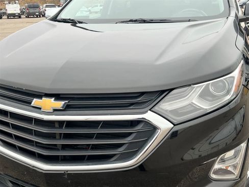 Used 2018 Chevrolet Equinox LT image 11