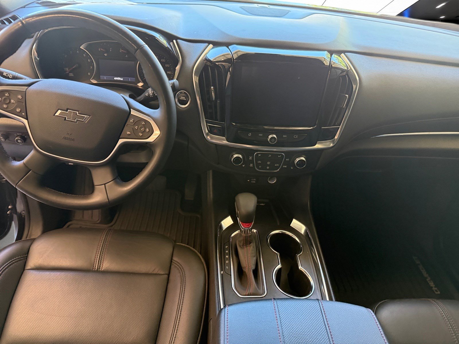 Used 2023 Chevrolet Traverse RS AWD/4WD image 21