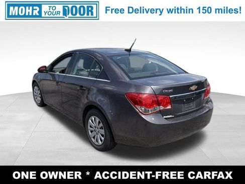 Used 2011 Chevrolet Cruze LS FWD image 3