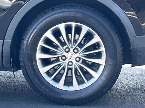 Used 2017 Lincoln MKX Select w/ Select Plus Package image 35