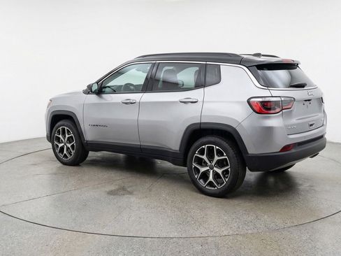 Used 2025 Jeep Compass Limited image 6