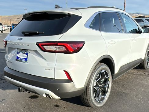 New 2026 Ford Escape Platinum w/ Premium Technology Package AWD/4WD image 3