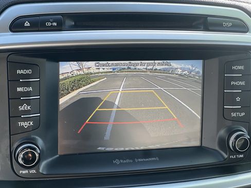 Used 2019 Kia Sorento EX image 25