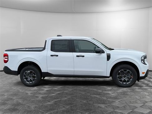New 2025 Ford Maverick XLT image 6