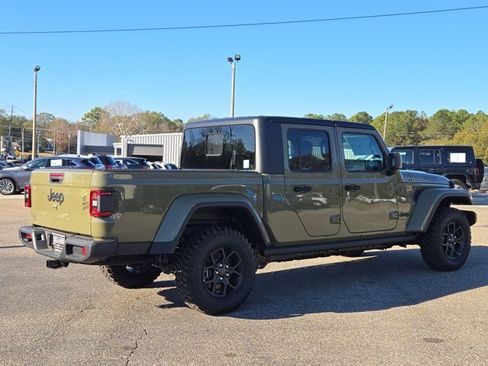 New 2025 Jeep Gladiator Sport image 6
