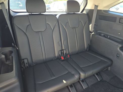 Used 2023 Kia Sorento EX image 26