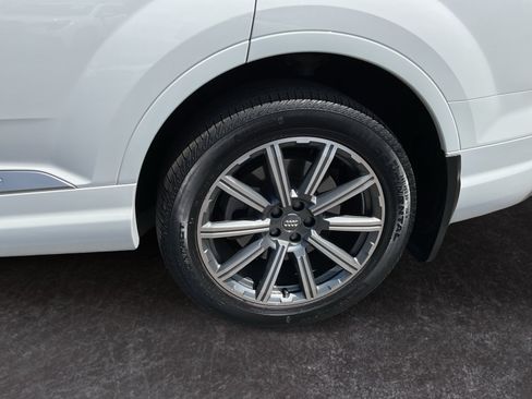 Used 2019 Audi Q7 2.0T Premium Plus w/ Premium Plus Package AWD/4WD image 9