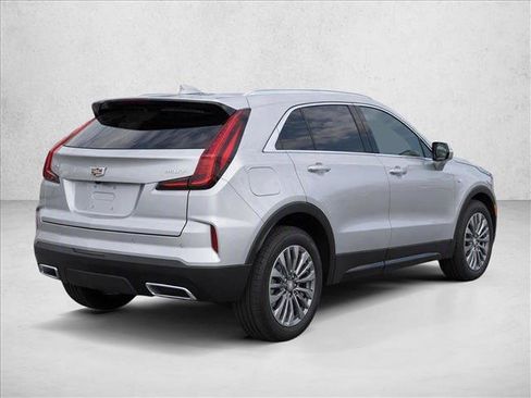 Used 2024 Cadillac XT4 Premium Luxury FWD image 7
