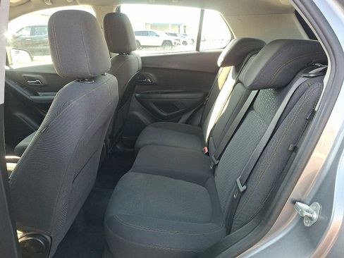 Used 2020 Chevrolet Trax LS image 10