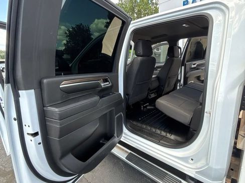 Used 2024 Chevrolet Silverado 2500 LT w/ Convenience Package AWD/4WD image 17