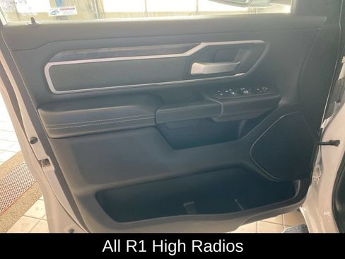 Used 2022 RAM 1500 Big Horn AWD/4WD image 9