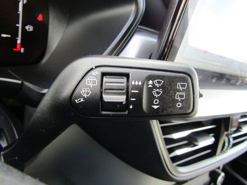 Used 2025 Ford Escape SE FWD image 30