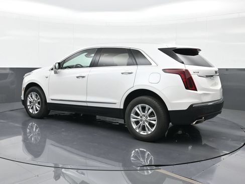 Used 2024 Cadillac XT5 Luxury FWD image 2